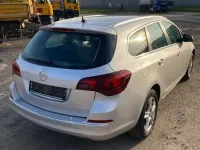 Second-hand Opel Astra 131 CP (96 kW) 2014 Argintiu Break
