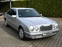 Gebraucht Mercedes E280 193 PS (141 kW) 1997 Silber Limousine