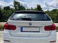 Gebraucht BMW 318 150 PS (110 kW) 2018 Weiß Kombi