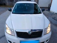 Gebraucht Skoda Octavia 105 PS (77 kW) 2012 Weiß Kombi
