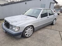 Second-hand Mercedes 190 132 CP (97 kW) 1992 Argintiu Berlinǎ