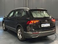 Gebraucht VW Tiguan Allspace Life 200 PS (147 kW) 2022 Deep black perleffekt SUV