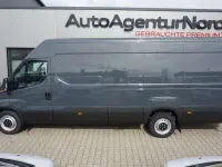 Gebraucht Iveco Daily 175 PS (128 kW) 2023 Grau Van
