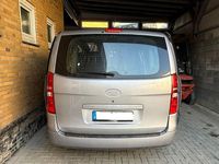 Gebraucht Hyundai H-1 136 PS (100 kW) 2017 Grau Van / Kleinbus
