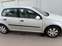 Gebraucht VW Golf V 102 PS (75 kW) 2004 Silber Kleinwagen