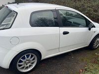 Gebraucht Fiat Grande Punto 77 PS (56 kW) 2009 Weiß Kleinwagen