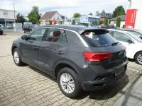 Gebraucht VW T-Roc Basis 110 PS (80 kW) 2022 Grau SUV