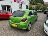 Gebraucht Opel Corsa 69 PS (50 kW) 2013 Grün Kleinwagen
