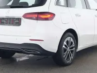 Gebraucht Mercedes B250 163 PS (119 kW) 2025 Unilack polarweiß Kleinwagen