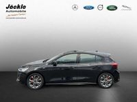 Gebraucht Ford Focus ST-Line 125 PS (91 kW) 2024 Obsidianschwarz metallic Limousine