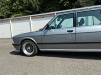 Gebraucht BMW 525 125 PS (91 kW) 1986 Silber Limousine