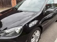 Gebraucht VW Golf VI 105 PS (77 kW) 2012 Schwarz Kleinwagen