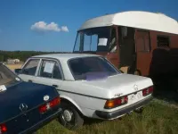 Gebraucht Mercedes 200 65 PS (47 kW) 1980 Limousine
