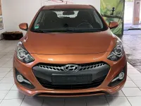 Gebraucht Hyundai i30 Trend 135 PS (99 kW) 2015 Orange Coupé