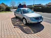 Usata VW Passat 193 CV (141 kW) 2004 Grigio Berlina