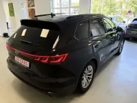 Gebraucht VW Touareg 231 PS (169 kW) 2024 Mythos black SUV