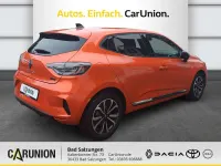 Neu Renault Clio V Techno 146 PS (107 kW) 2025 Valenciaorange metallic Limousine