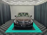 Gebraucht Mercedes E500 387 PS (284 kW) 2009 Braun Limousine