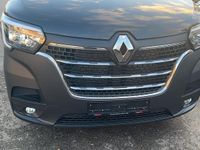 Second-hand Renault Master 150 CP (110 kW) 2023 Negru Monovolum