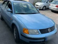 Gebraucht VW Passat 101 PS (74 kW) 1997 Blau Limousine