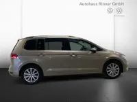 Gebraucht VW Touran Highline 150 PS (110 kW) 2017 Beige Van / Kleinbus