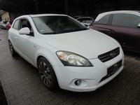 Second-hand Kia ProCeed EX 143 CP (105 kW) 2008 Alb Hatchback