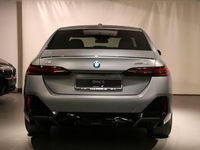 Neu BMW i5 M Sport 250 kW (340 PS) 2025 Bmw individual frozen pure gre Limousine