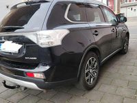 Gebraucht Mitsubishi Outlander Instyle 150 PS (110 kW) 2015 Pantherschwarz (p) SUV
