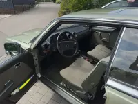 Gebraucht Mercedes 230 136 PS (100 kW) 1983 Beige Coupé