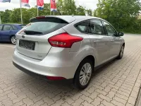 Używany Ford Focus Trend 125 KM (91 kW) 2015 Srebrny Sedan/Limuzyna