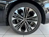 Gebraucht Mercedes E200 Avantgarde 204 PS (150 kW) 2025 Schwarz Limousine