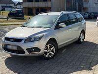 Gebraucht Ford Focus 125 PS (91 kW) 2010 Grau Kombi