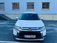 Gebraucht Mitsubishi Outlander 150 PS (110 kW) 2016 Weiß SUV