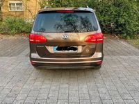 Gebraucht VW Sharan Comfortline 170 PS (125 kW) 2012 Braun Van / Kleinbus