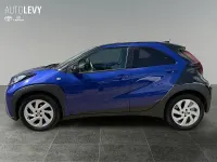 Gebraucht Toyota Aygo X Comfort 72 PS (52 kW) 2022 Juniper blue metallic/ night sky black SUV