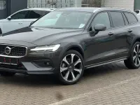 Gebraucht Volvo V60 CC Ultimate 197 PS (144 kW) 2023 Grau Kombi