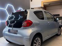 Gebraucht Toyota Aygo 67 PS (49 kW) 2005 Blau Kleinwagen