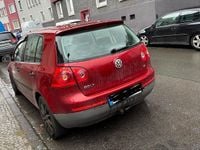 Gebraucht VW Golf IV 75 PS (55 kW) 2004 Rot Kleinwagen
