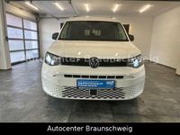 Second-hand VW Caddy 102 CP (75 kW) 2023 Alb Monovolum