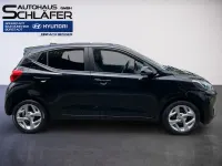 Gebraucht Hyundai i10 GO! 67 PS (49 kW) 2023 Phantom black / met Kleinwagen