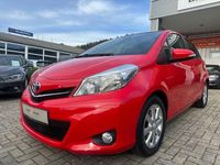 Gebraucht Toyota Yaris Edition 99 PS (72 kW) 2013 Rot Kleinwagen