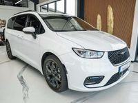 Używany Chrysler Pacifica Limited 291 KM (214 kW) 2023 Biały Minivan