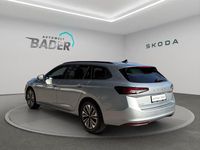 Gebraucht Skoda Superb Selection 150 PS (110 kW) 2025 Pebble silber metallic Kombi
