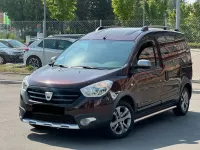 Gebraucht Dacia Dokker Stepway 116 PS (85 kW) 2016 Violett Van / Kleinbus