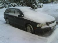 Gebraucht Volvo V40 140 PS (102 kW) 1996 Blau Kombi