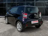 Gebraucht Toyota iQ 68 PS (50 kW) 2010 Schwarz Kleinwagen