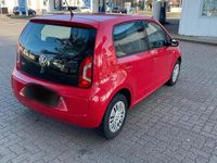 Second-hand VW up! 65 CP (47 kW) 2016 Roșu Hatchback