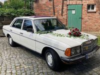 Gebraucht Mercedes 200 60 PS (44 kW) 1979 Weiß Limousine