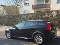 Gebraucht Volvo V60 CC Momentum 150 PS (110 kW) 2017 Schwarz Kombi
