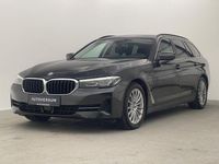 Gebraucht BMW 530e 292 PS (214 kW) 2022 Sophistograu brillanteffekt me Kombi